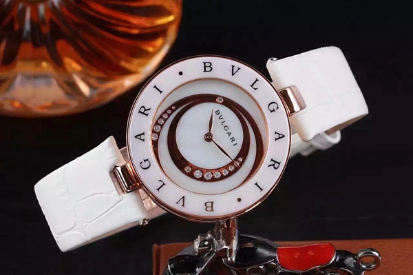 ブルガリ時計正面デザイン